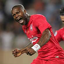 Djibril Cissé fête son égalisation pour Liverpool